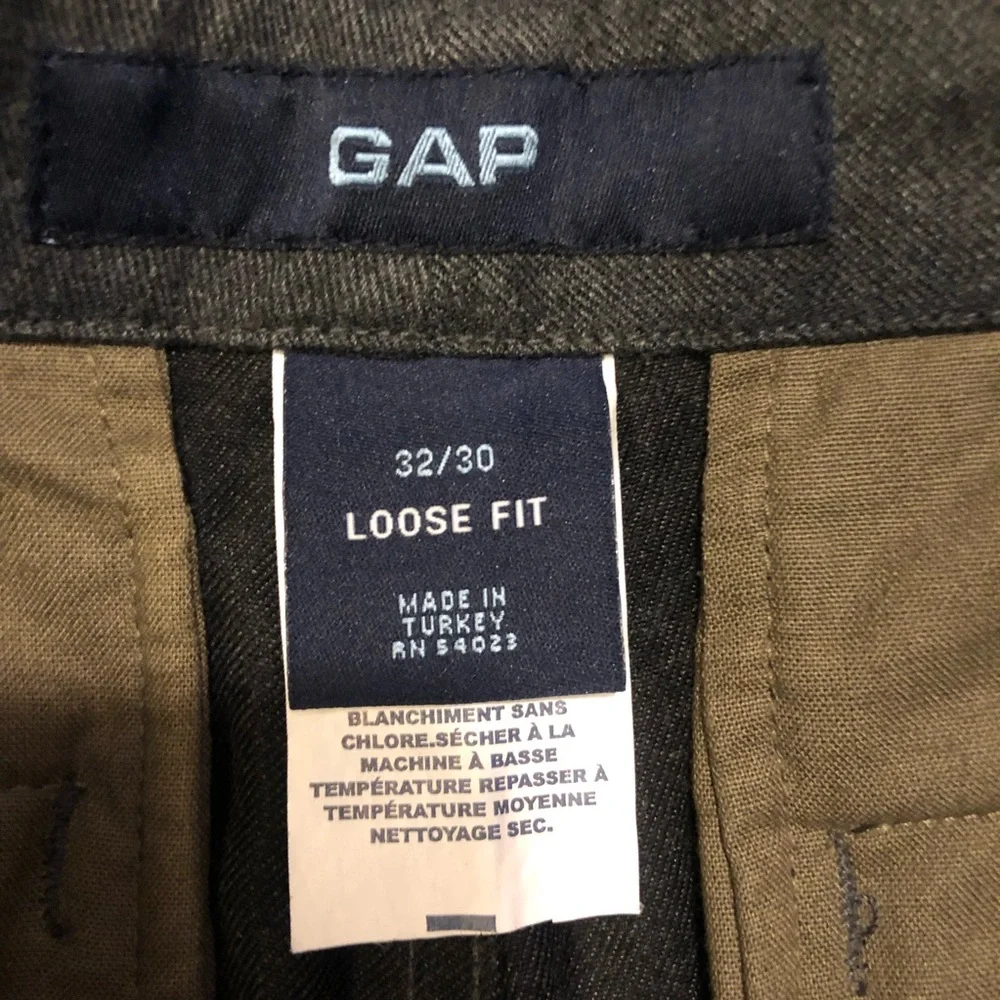 Gap Loose Fit Grey Men’s Dress Pants size 32/30 Work Wear